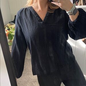 Old Navy Black V-Neck Blouse